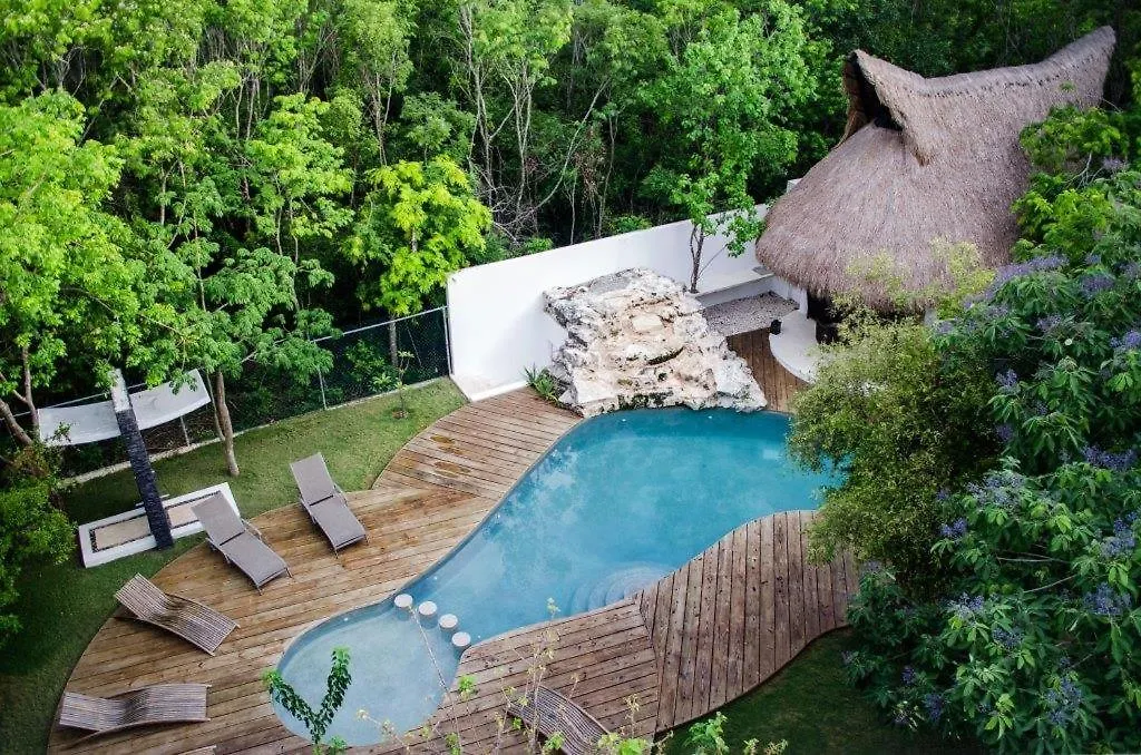 Sandy Ego Tulum 0*,